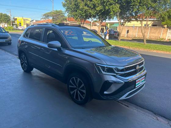 VOLKSWAGEN TAOS 1.4 250 TSI TOTAL FLEX HIGHLINE AUTOMÁTICO